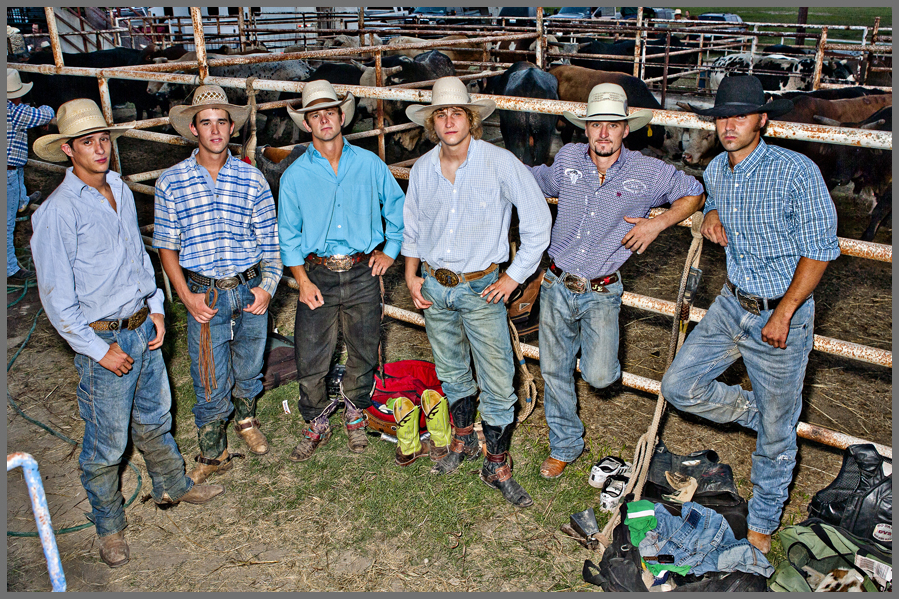 kendall county fair and rodeo bull riders